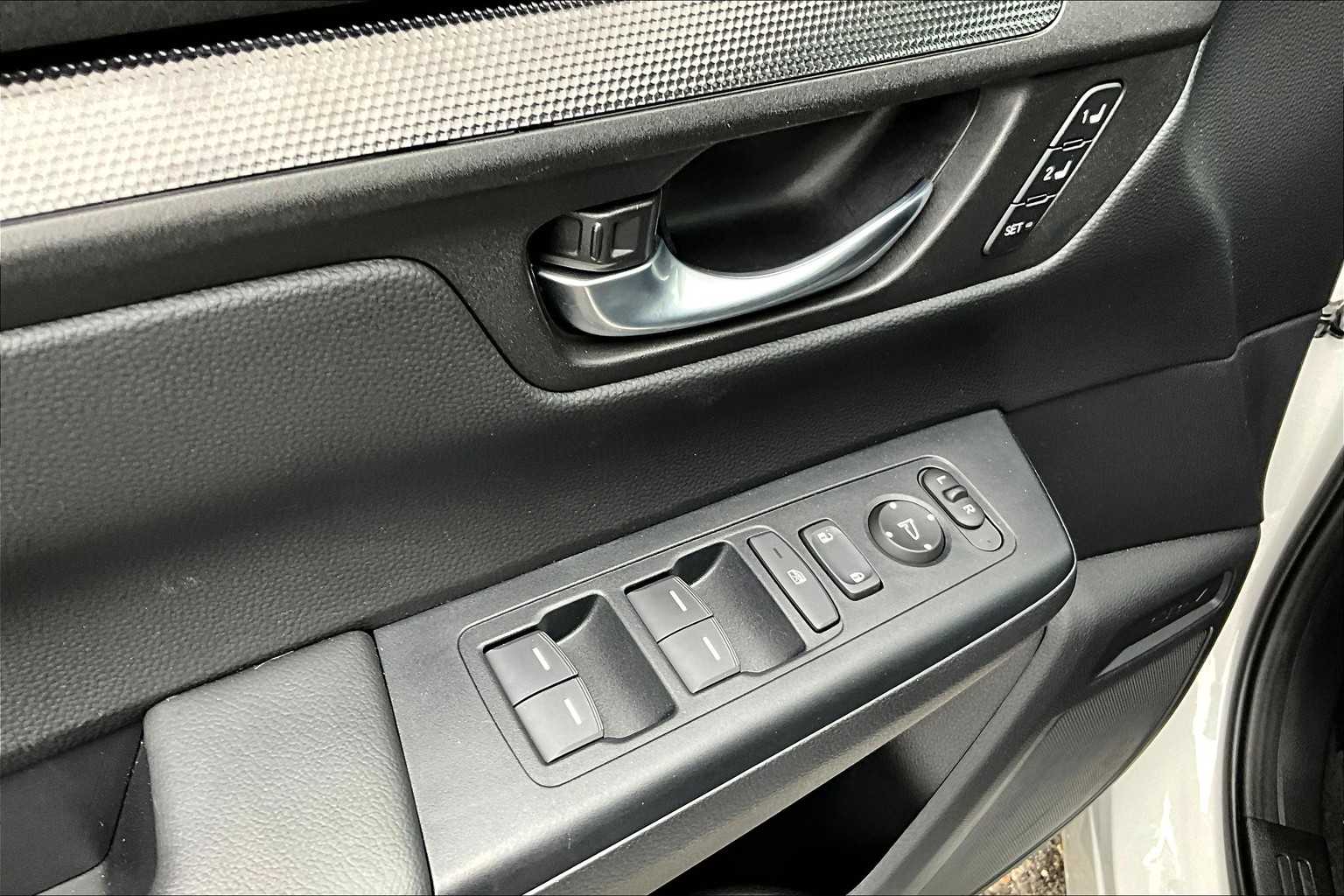 2025 Honda CR-V Hybrid Sport-L photo 28