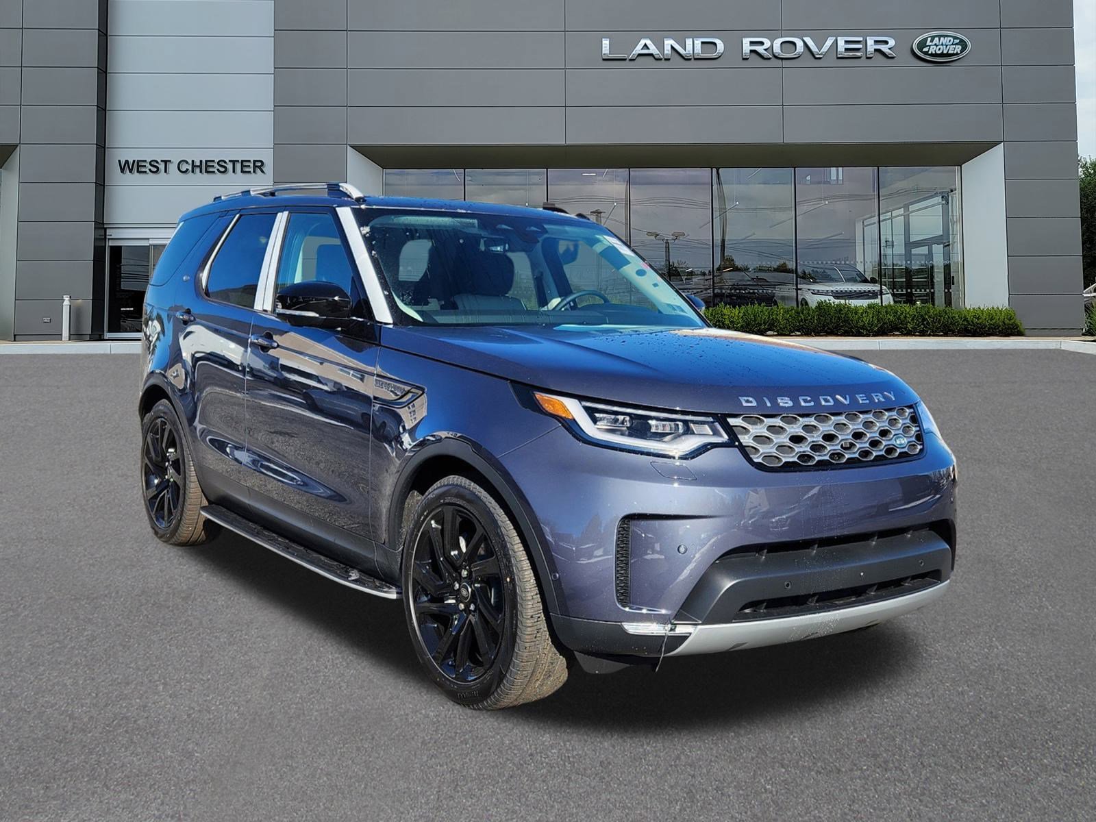 2025 Land Rover Discovery S photo 2