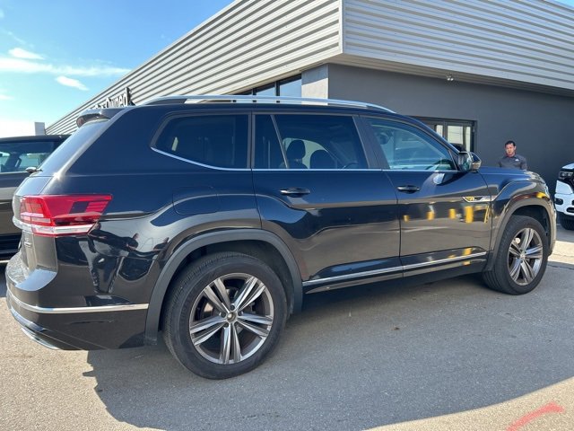 2019 Volkswagen Atlas V6 SE Technology R-Line photo 2