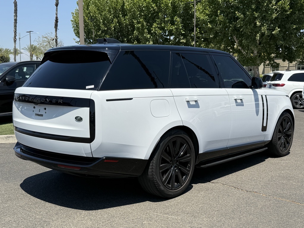 2023 Land Rover Range Rover Autobiography photo 3
