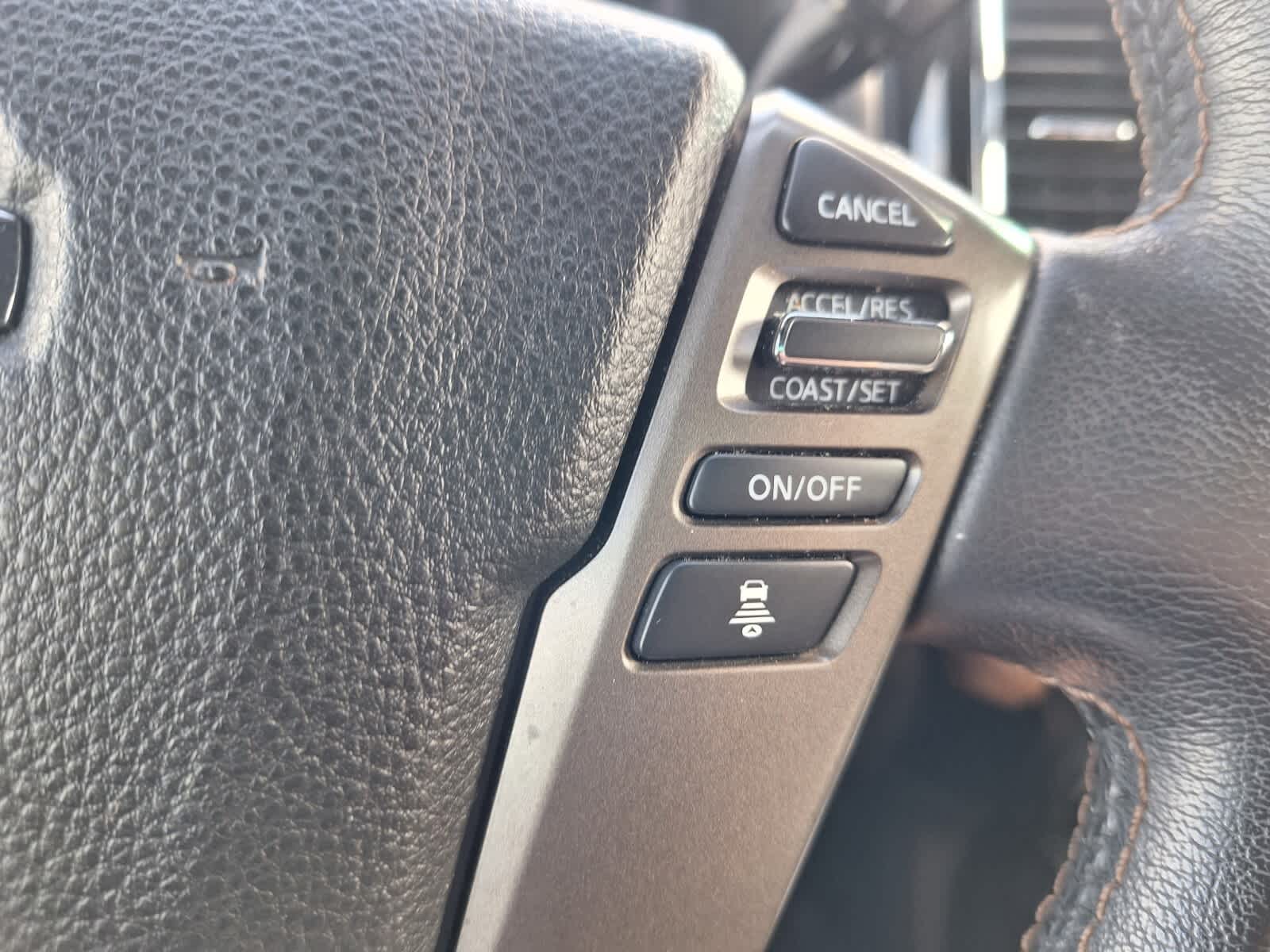 2021 Nissan Titan Platinum Reserve photo 14