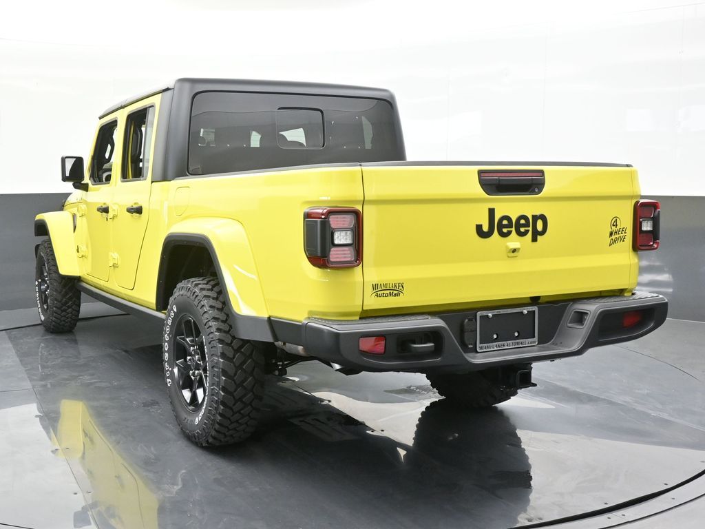 2024 Jeep Gladiator Willys photo 4