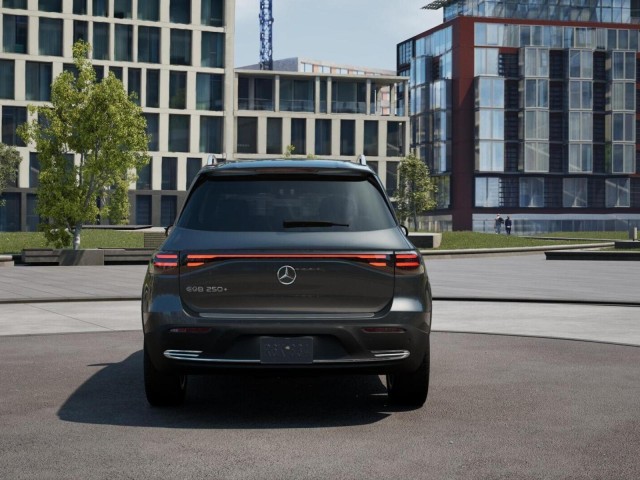 2025 Mercedes Benz EQB photo 24