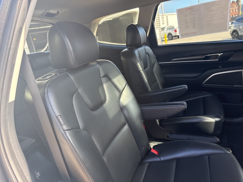 2024 Kia Telluride S photo 8