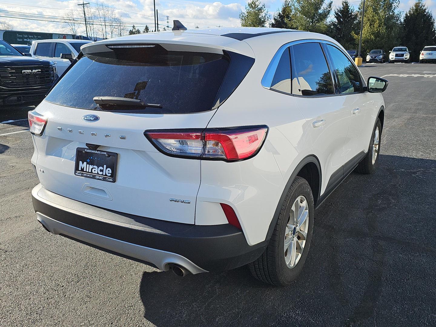 Used 2022 Ford Escape SE with VIN 1FMCU9G68NUA08147 for sale in Tamaqua, PA