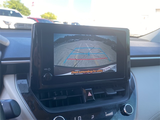 2023 Toyota Corolla Cross LE photo 26