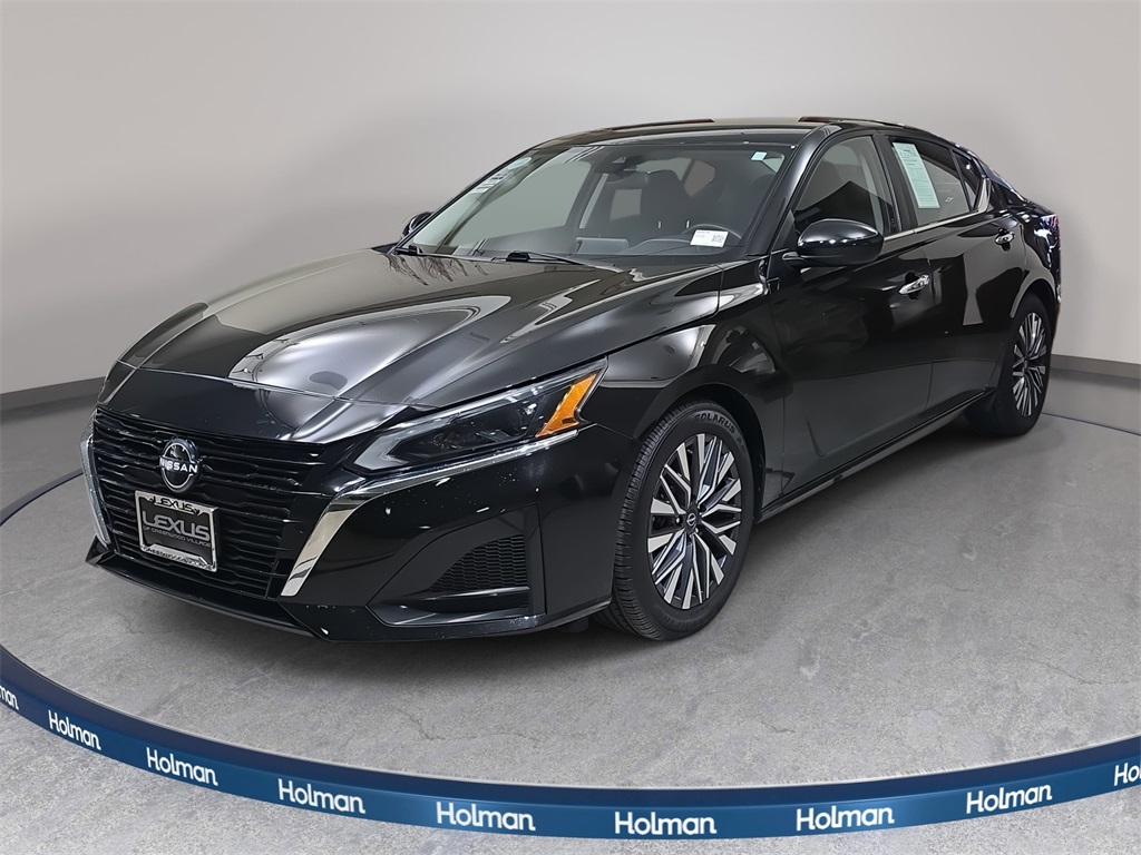 2023 Nissan Altima SV's photo