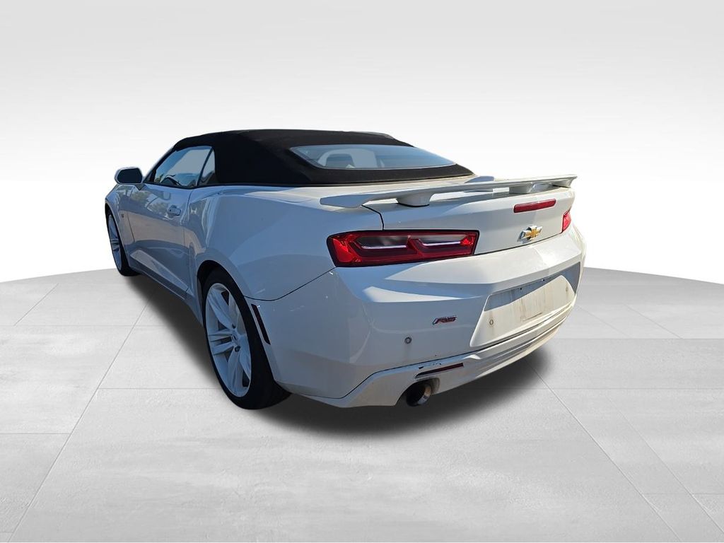 2017 Chevrolet Camaro 2LT photo 4