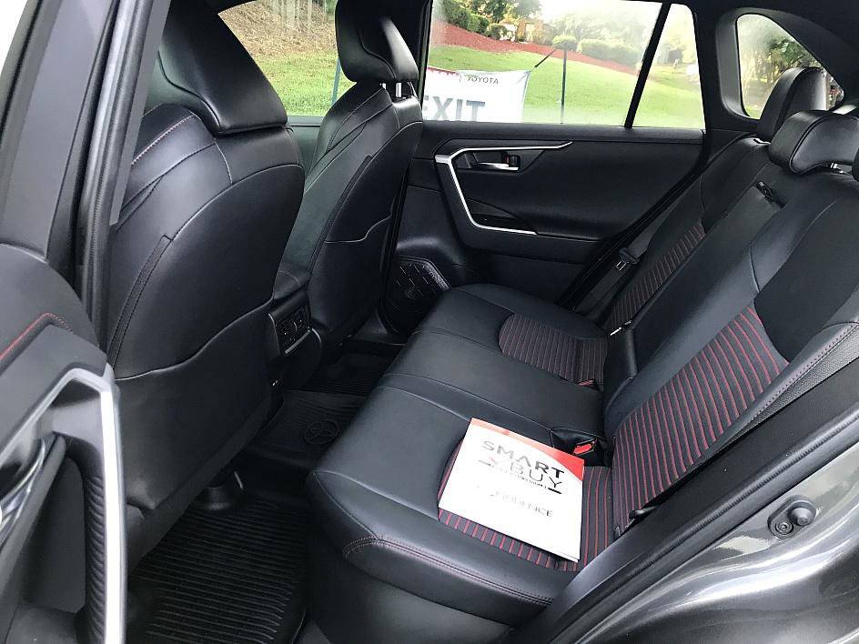 2022 Toyota RAV4 Prime XSE photo 10