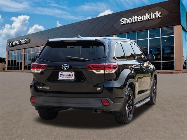 2019 Toyota Highlander SE photo 5