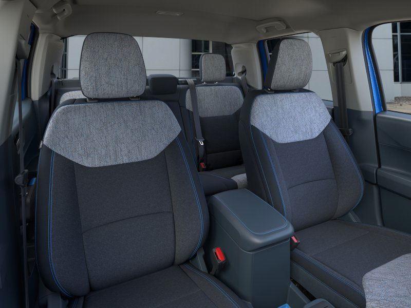 2025 Ford Maverick XLT photo 3