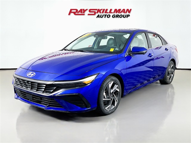 2024 Hyundai Elantra Limited photo 3