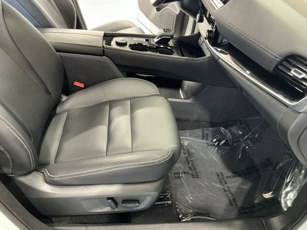 2023 Nissan Rogue SL photo 24