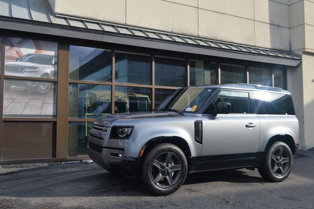 2024 Land Rover Defender X-Dynamic SE's photo