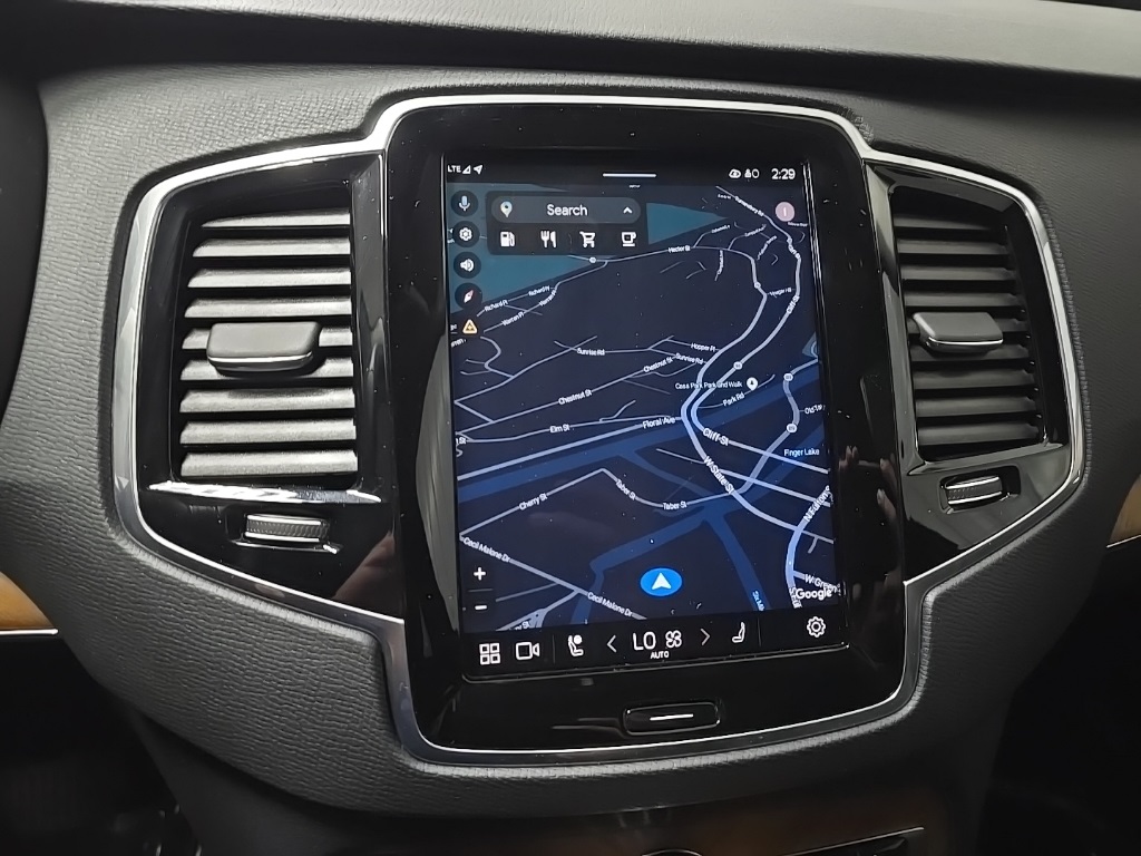 2024 Volvo XC90 B5 Plus photo 23