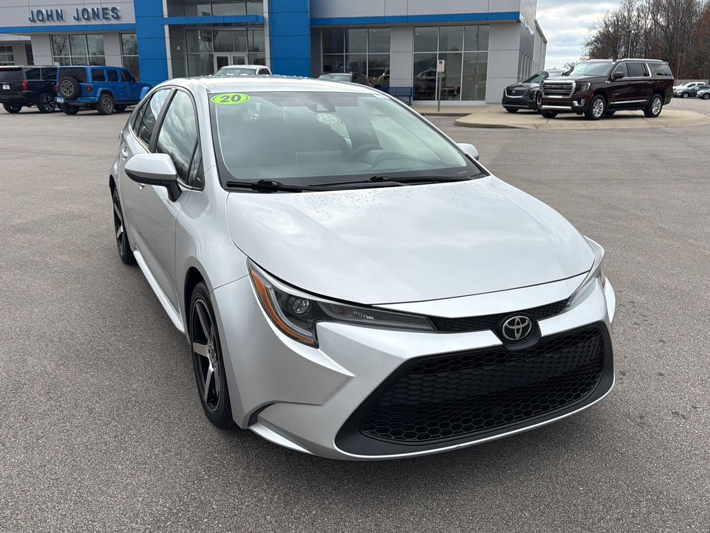 2020 Toyota Corolla LE photo 2
