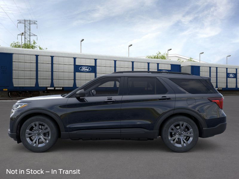 2026 Ford Explorer photo 2