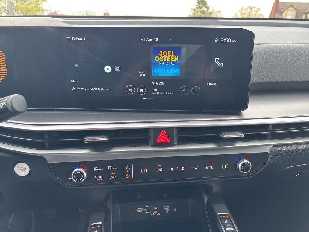 2024 Kia Sorento S photo 12