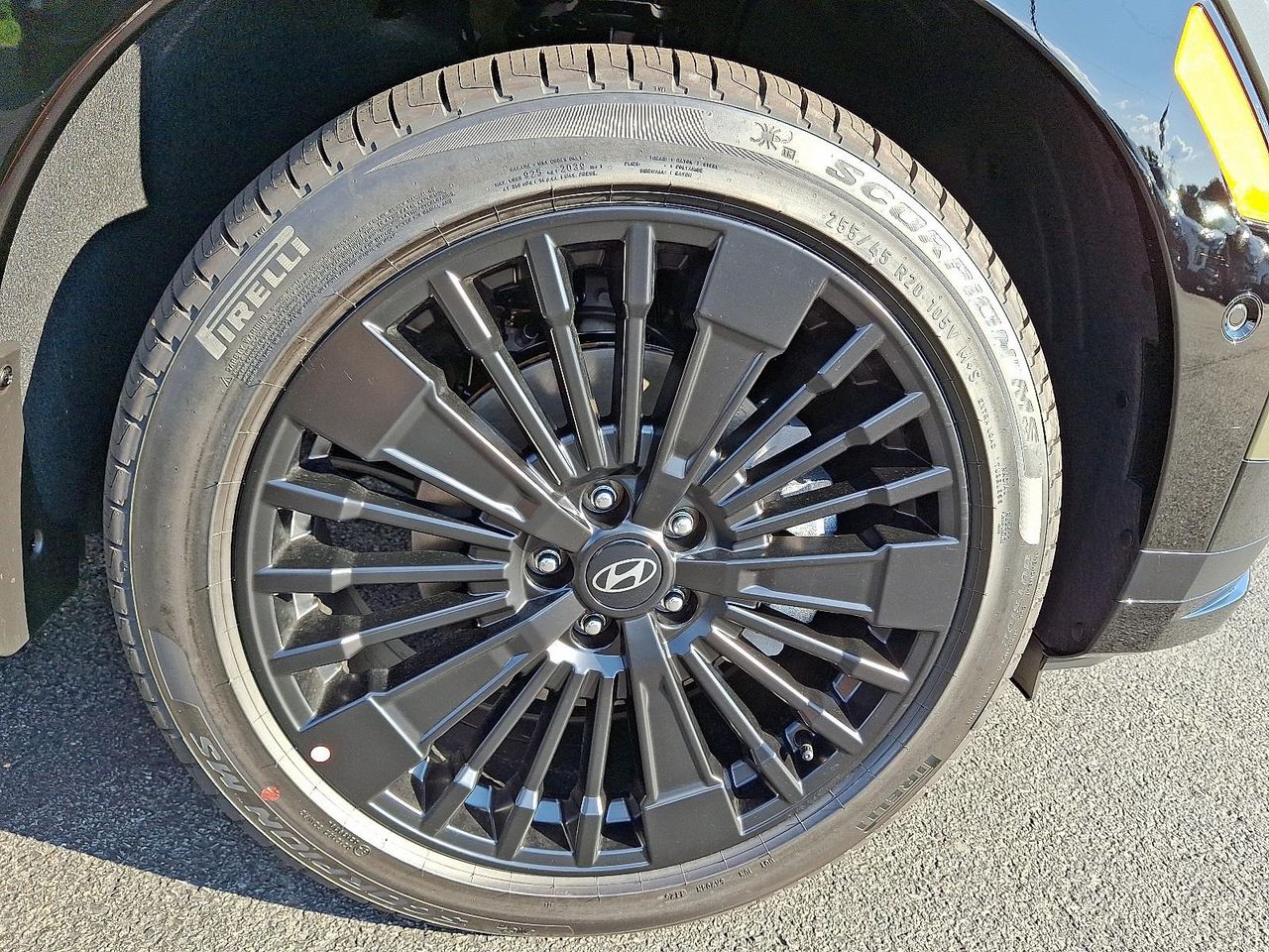 2025 Hyundai Santa Fe Calligraphy photo 4