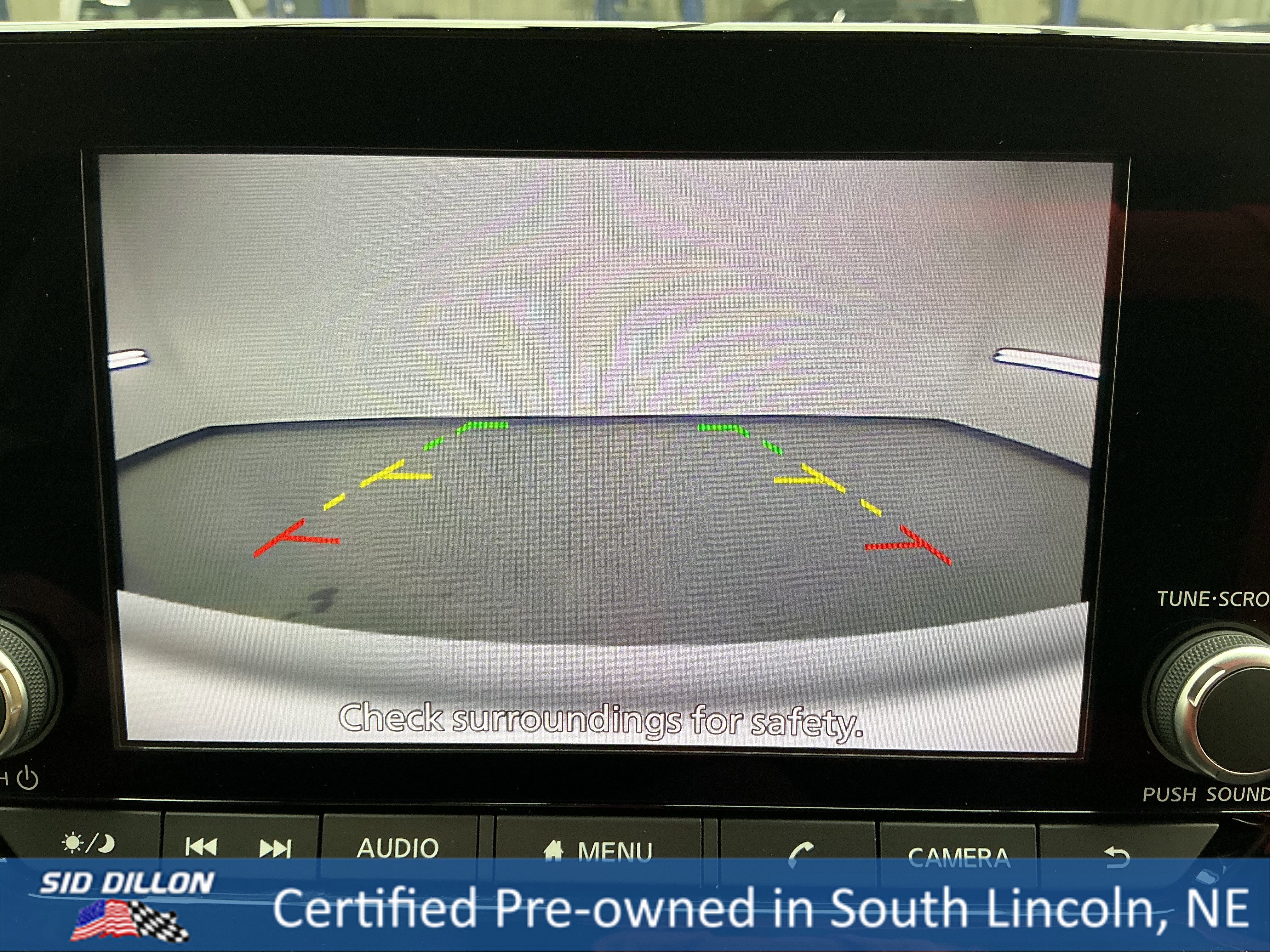 Image of Nissan Pathfinder SV