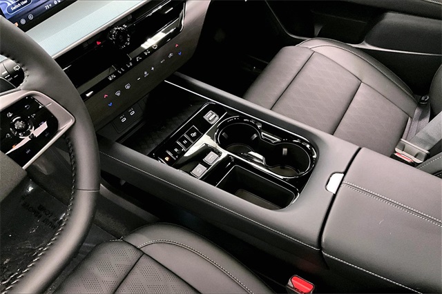 2025 Nissan Murano Platinum photo 7