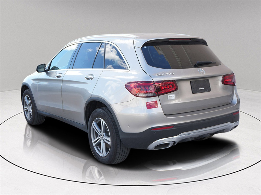2022 Mercedes Benz GLC 300 photo 4