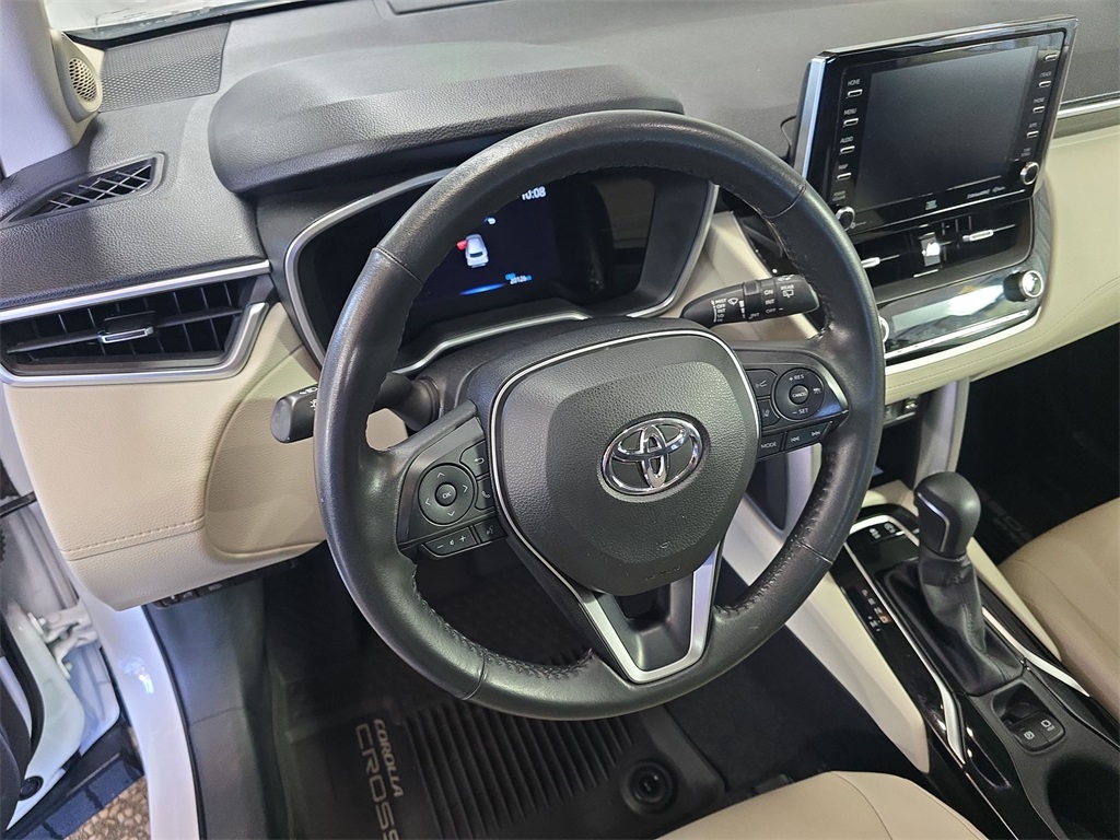 2022 Toyota Corolla Cross XLE photo 19