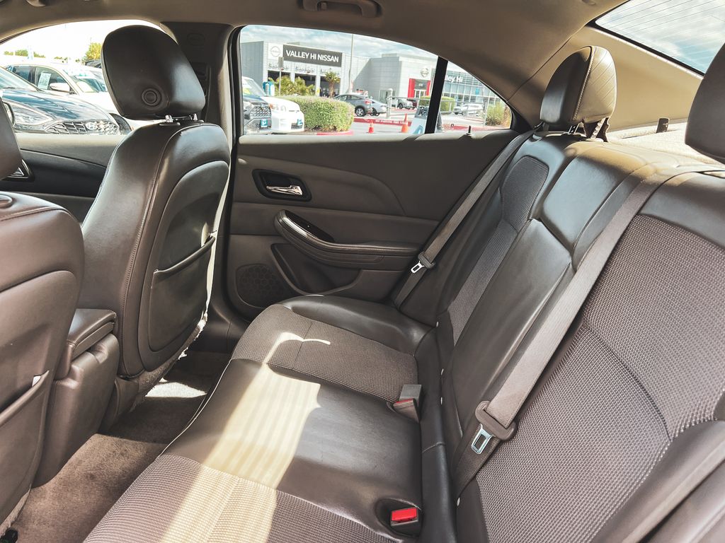 2013 Chevrolet Malibu 1LT photo 25
