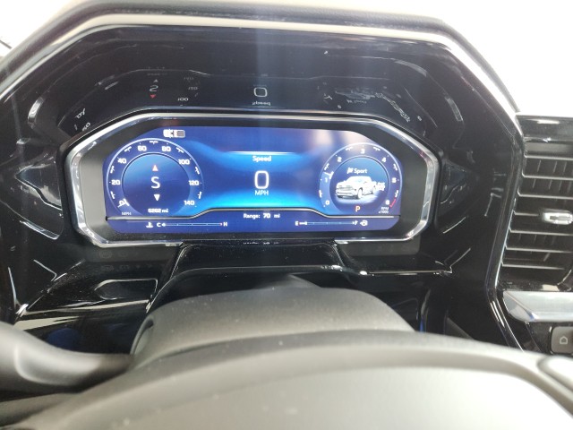 2024 Chevrolet Silverado 1500 High Country photo 3