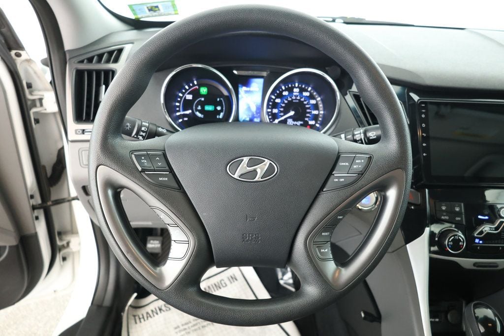 2013 Hyundai Sonata Hybrid Limited photo 7