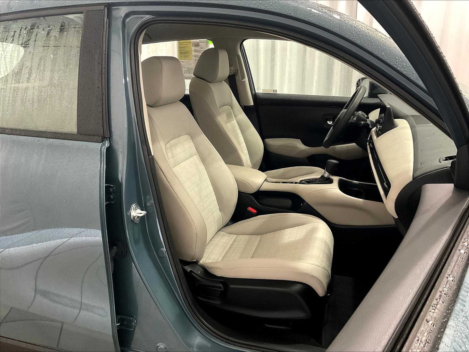 2023 Honda HR-V LX photo 11