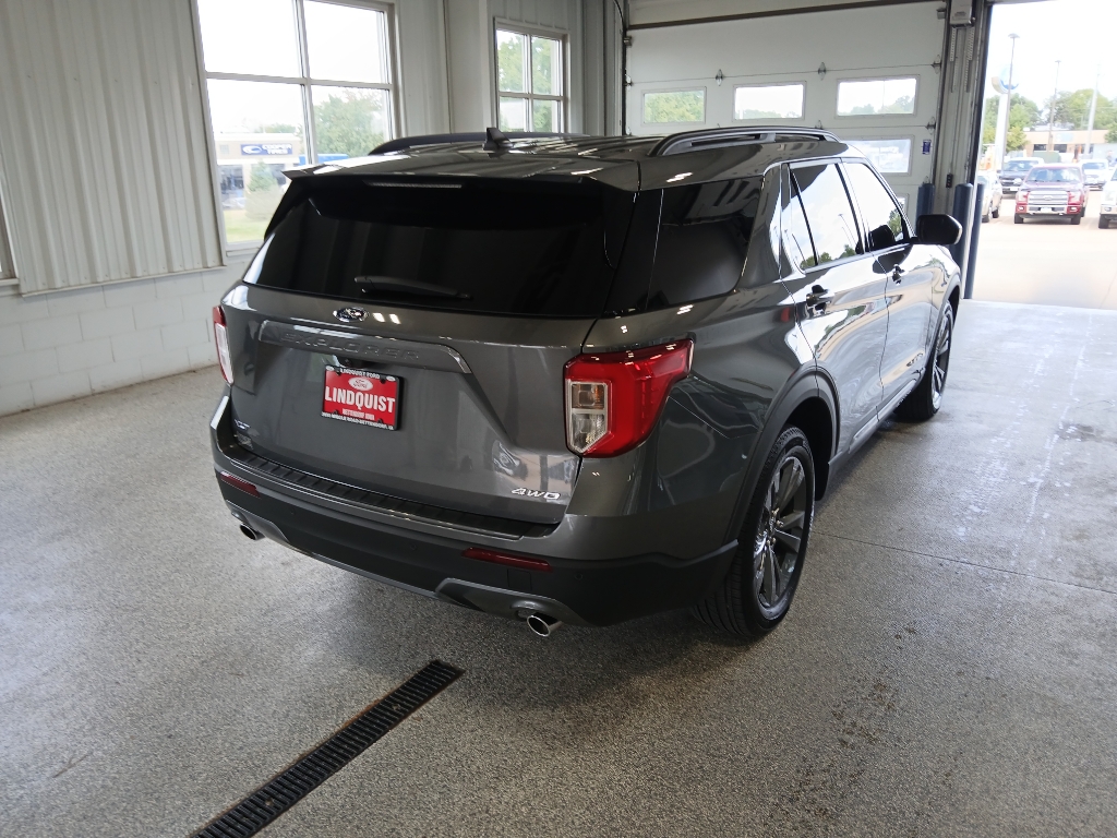 2023 Ford Explorer XLT photo 8