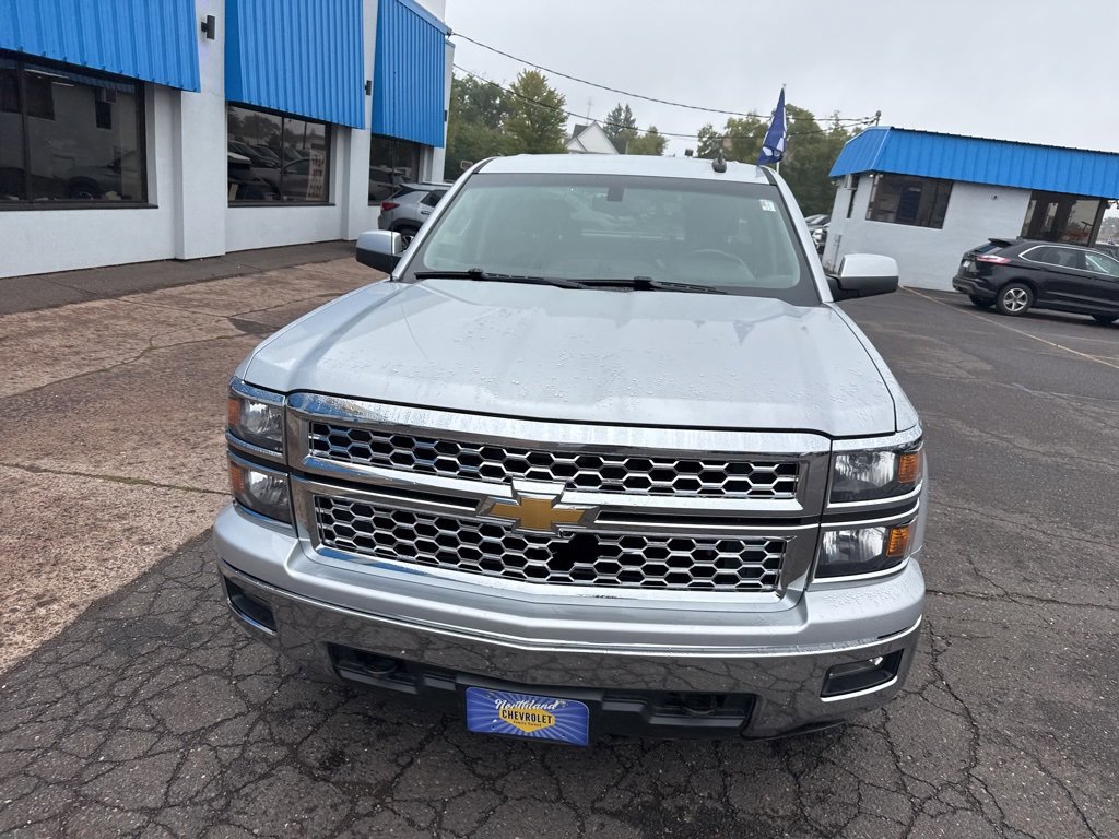 2015 Chevrolet Silverado 1500 LT photo 3
