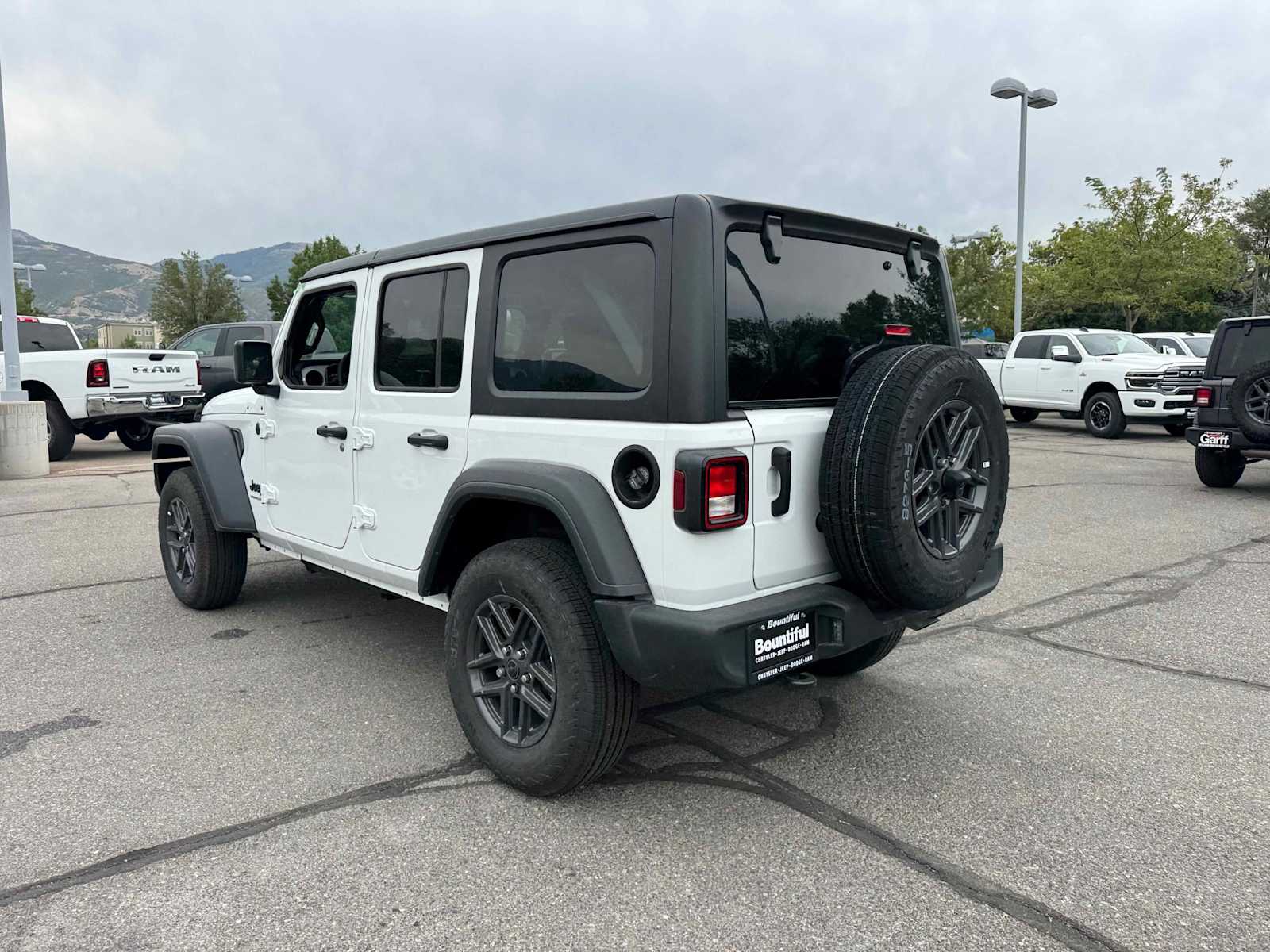 2025 Jeep Wrangler Sport S photo 3