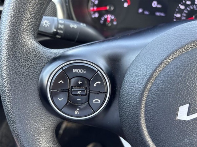 2022 Kia Soul LX photo 17