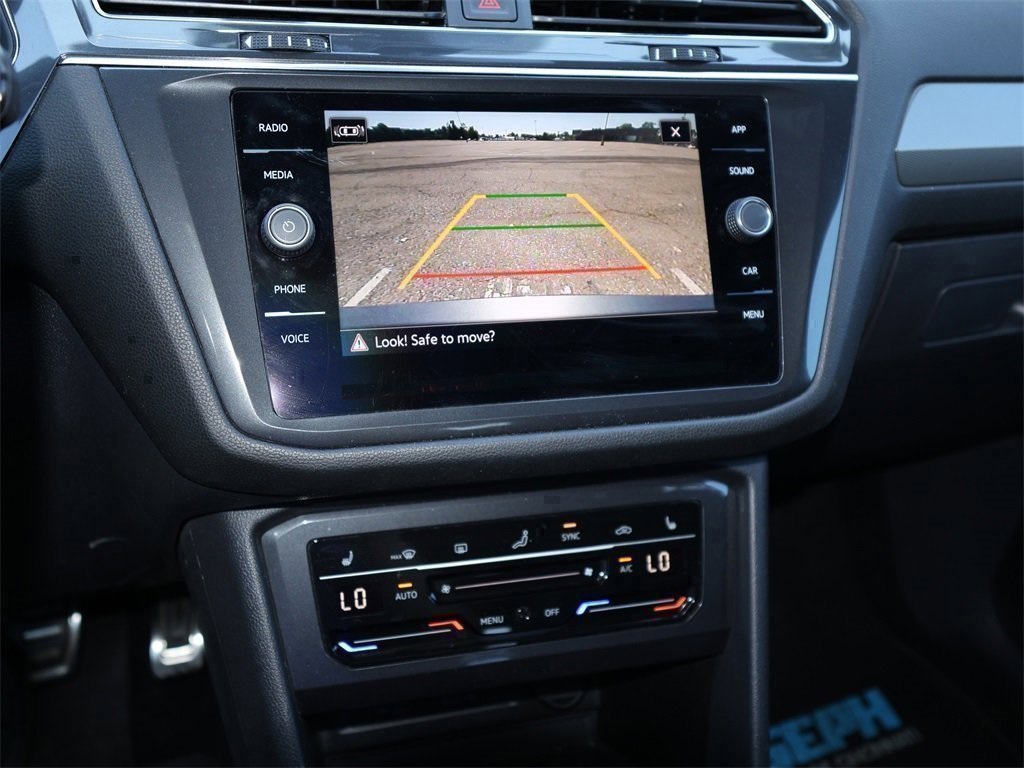 2022 Volkswagen Tiguan SE R-Line Black photo 19
