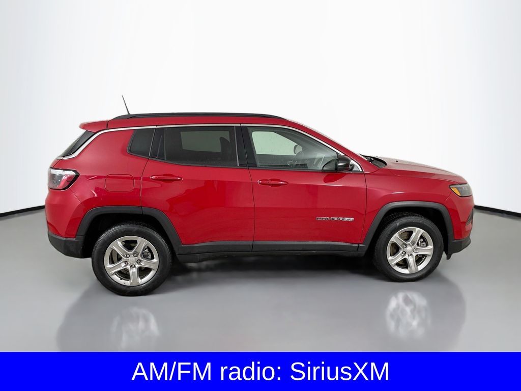 2024 Jeep Compass Latitude photo 5
