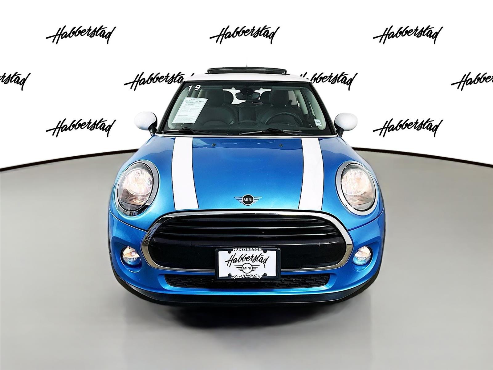 2019 Mini Cooper 2 Door Hardtop photo 2