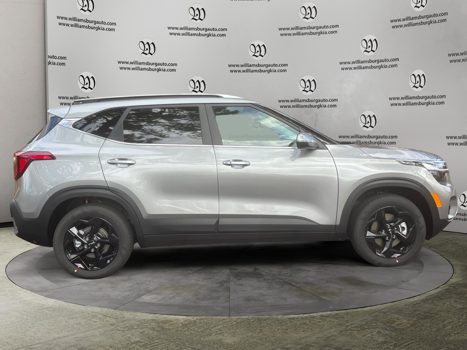 2026 Kia Seltos EX photo 3