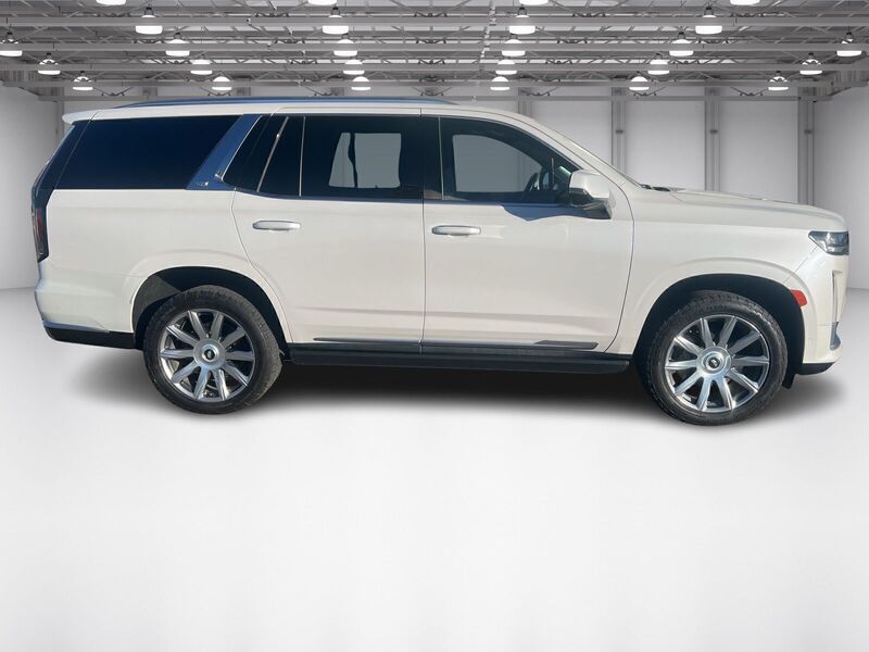 2022 Cadillac Escalade Premium Luxury Platinum photo 2