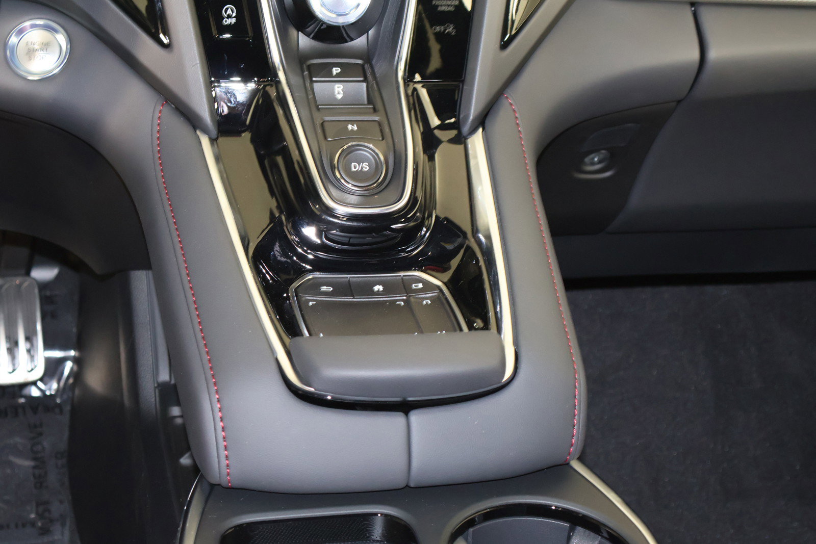 2025 Acura RDX A-Spec photo 13
