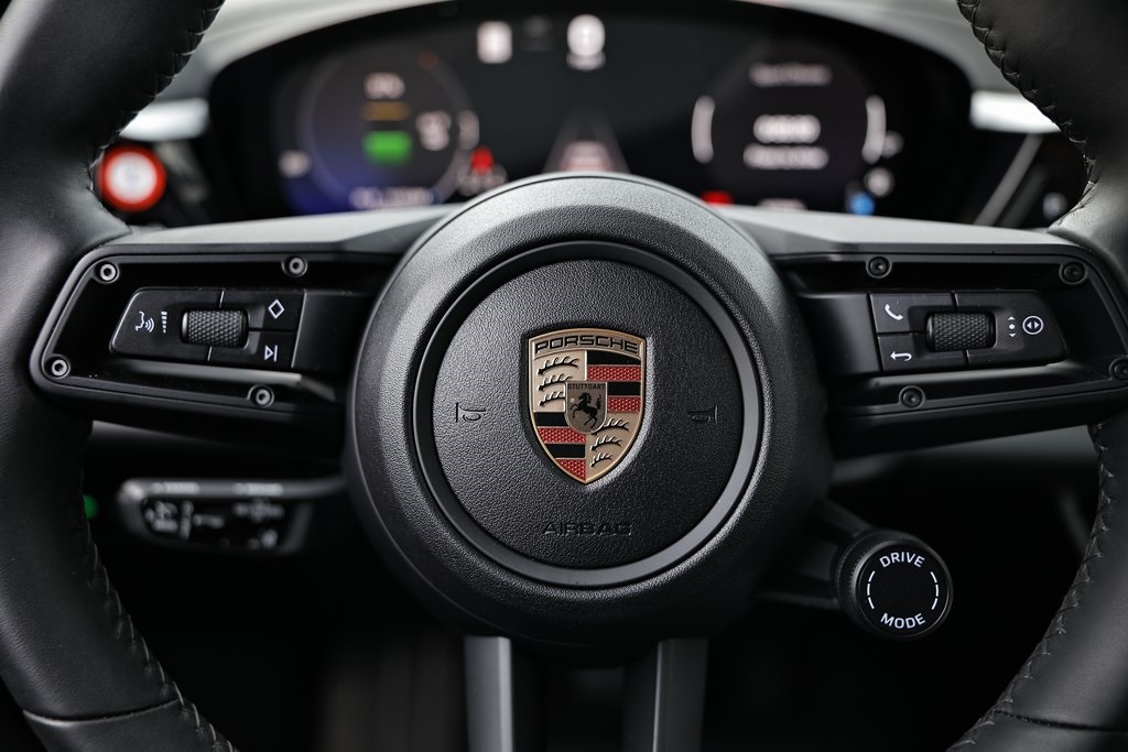 2024 Porsche Macan Electric 4 photo 31