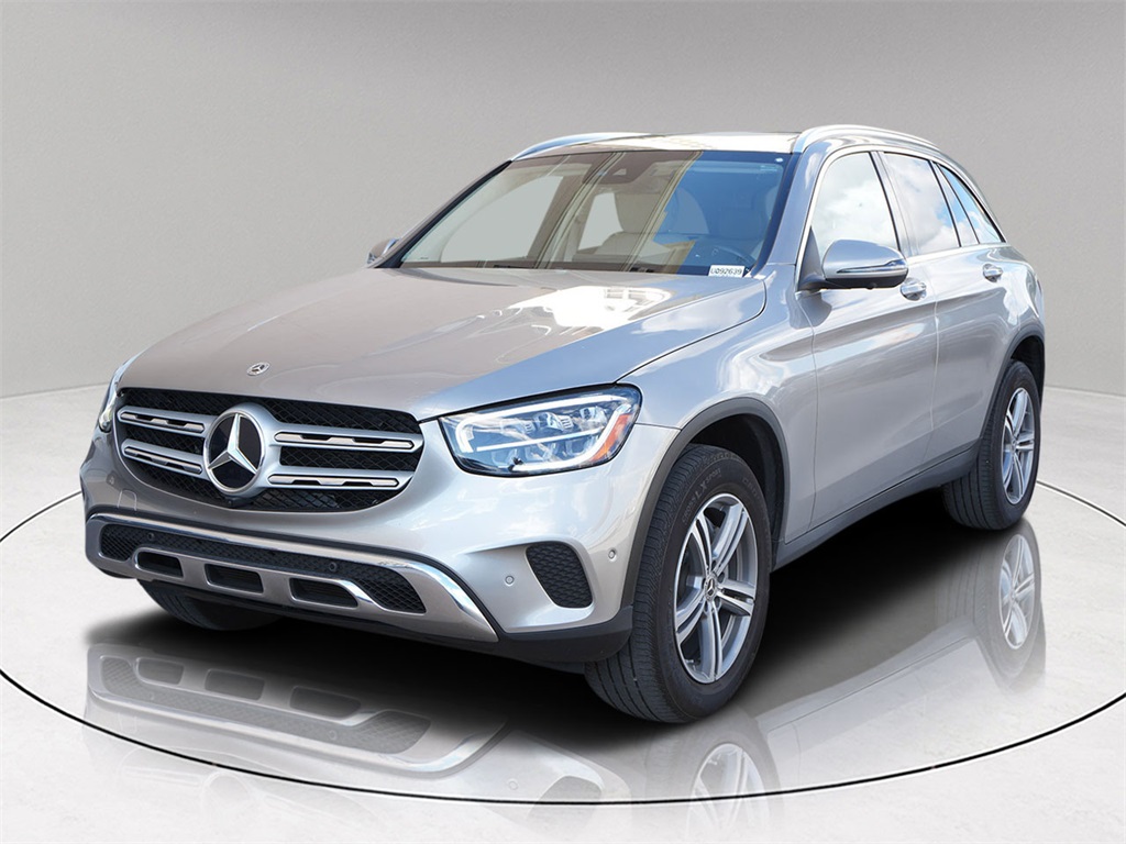 2022 Mercedes Benz GLC 300 photo 3