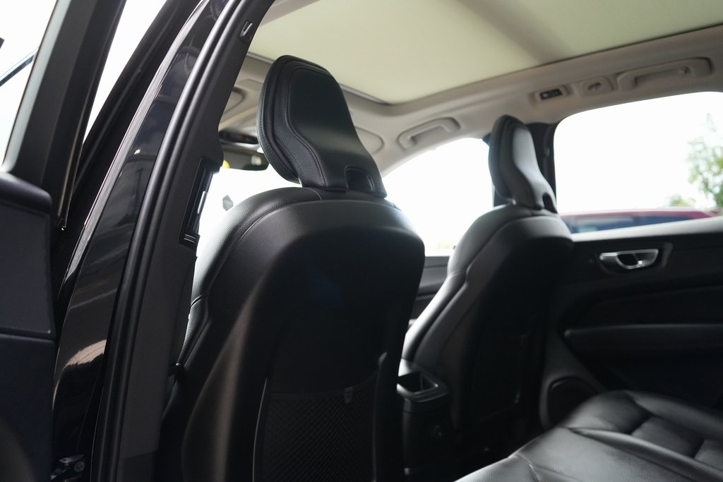 2021 Volvo XC60 Recharge Hybrid T8 Inscription Expression photo 26