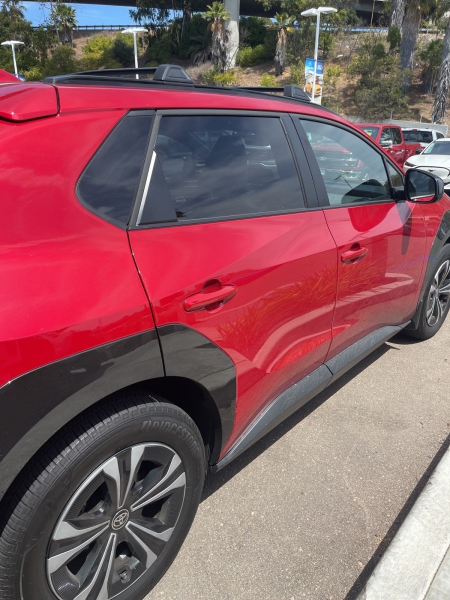 2024 Toyota bZ4X XLE photo 7