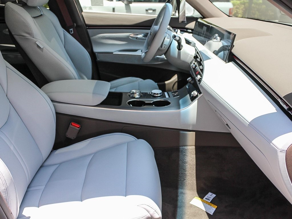 2026 Genesis Electrified GV70 Advanced photo 13