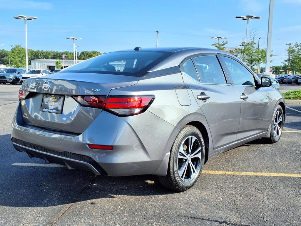 2022 Nissan Sentra SV photo 9