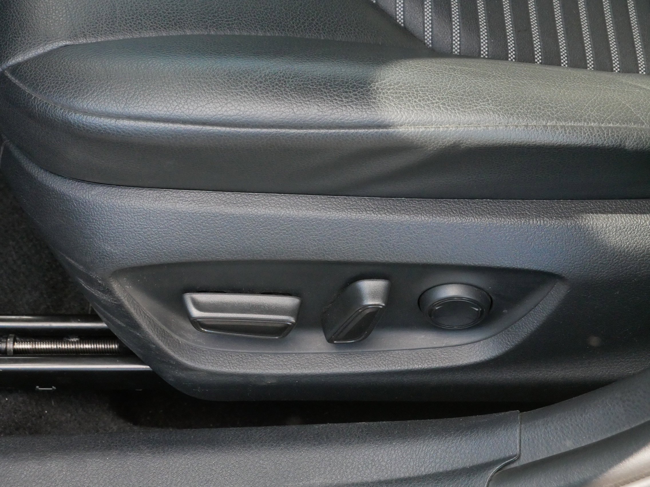 2023 Toyota Camry SE photo 17