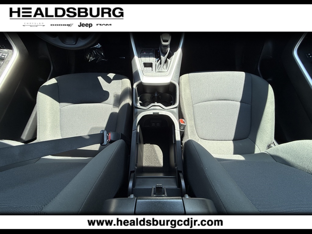 2024 Toyota RAV4 LE photo 21
