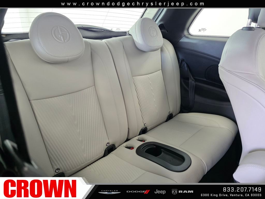 2025 Fiat 500e La Prima photo 8